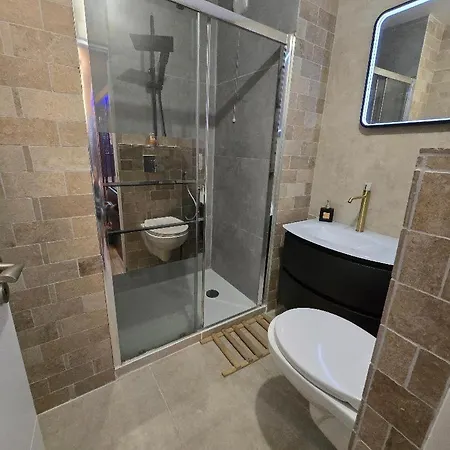 Avec Sauna Et Balcon * Nantes